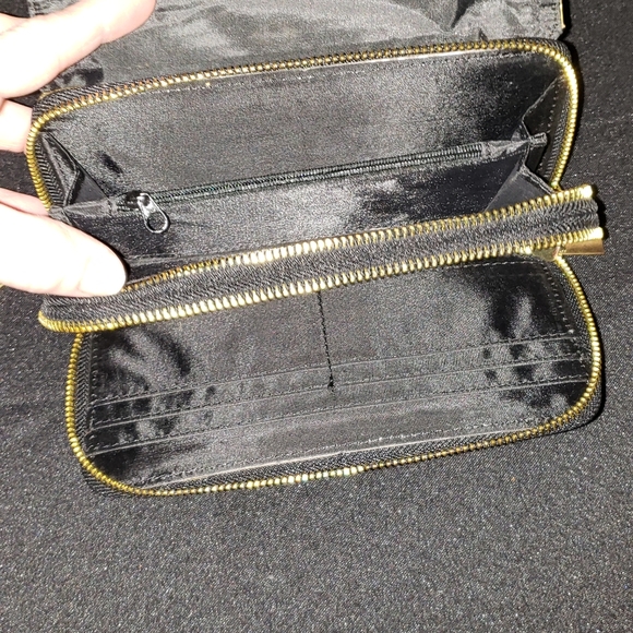 Wallet - Picture 3 of 6